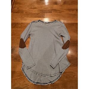 Woman’s Cherish elbow patch top